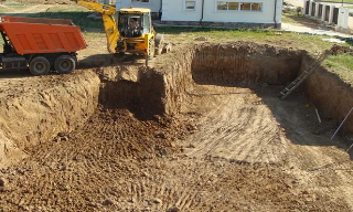 Рытье котлованов под фундамент в Воркуте – цена от 2551 руб. за м3 | 2Землекопа-Врк